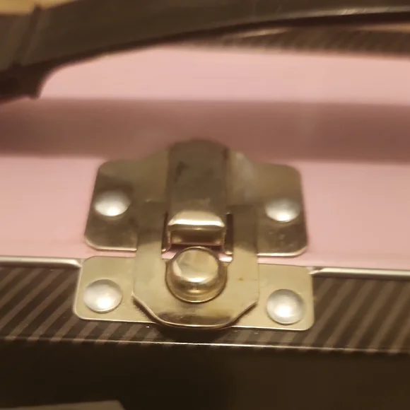 Audrey Hepburn Breakfast at Tiffany's Pink Lunchbox - Picture 6 of 7